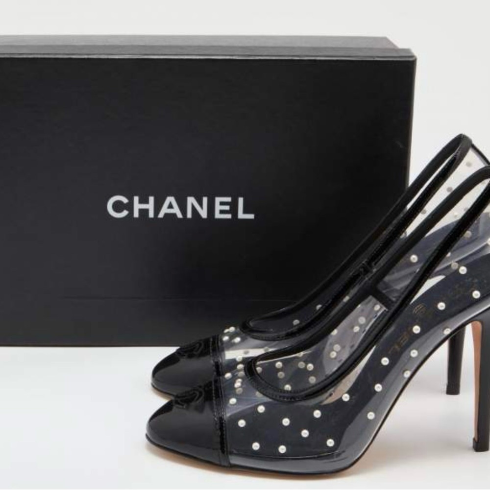 NIB Chanel Transparent Pumps Patent Pearl PVC Cap Toe Black Clear Size 38.